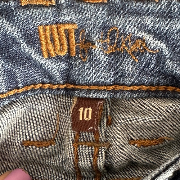 Kut From The Kloth Catherine Boyfriend Jean Size 10 Classic Regular Medium Wash - Picture 6 of 9